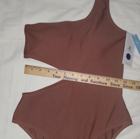 : Cupshe Swimwear Cutout One Shoulder Size XS cut out 1 piece swimsuit - Picture 7 of 13